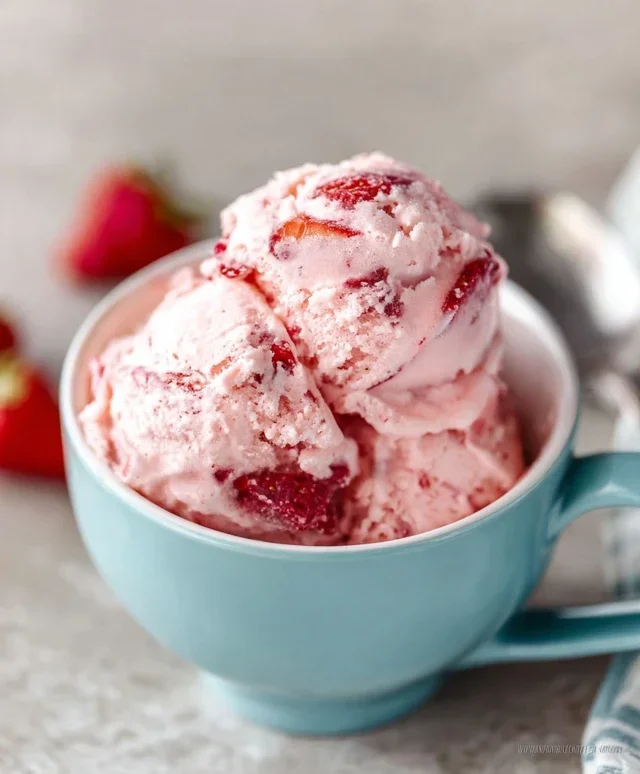 Homemade Strawberry Ice Cream